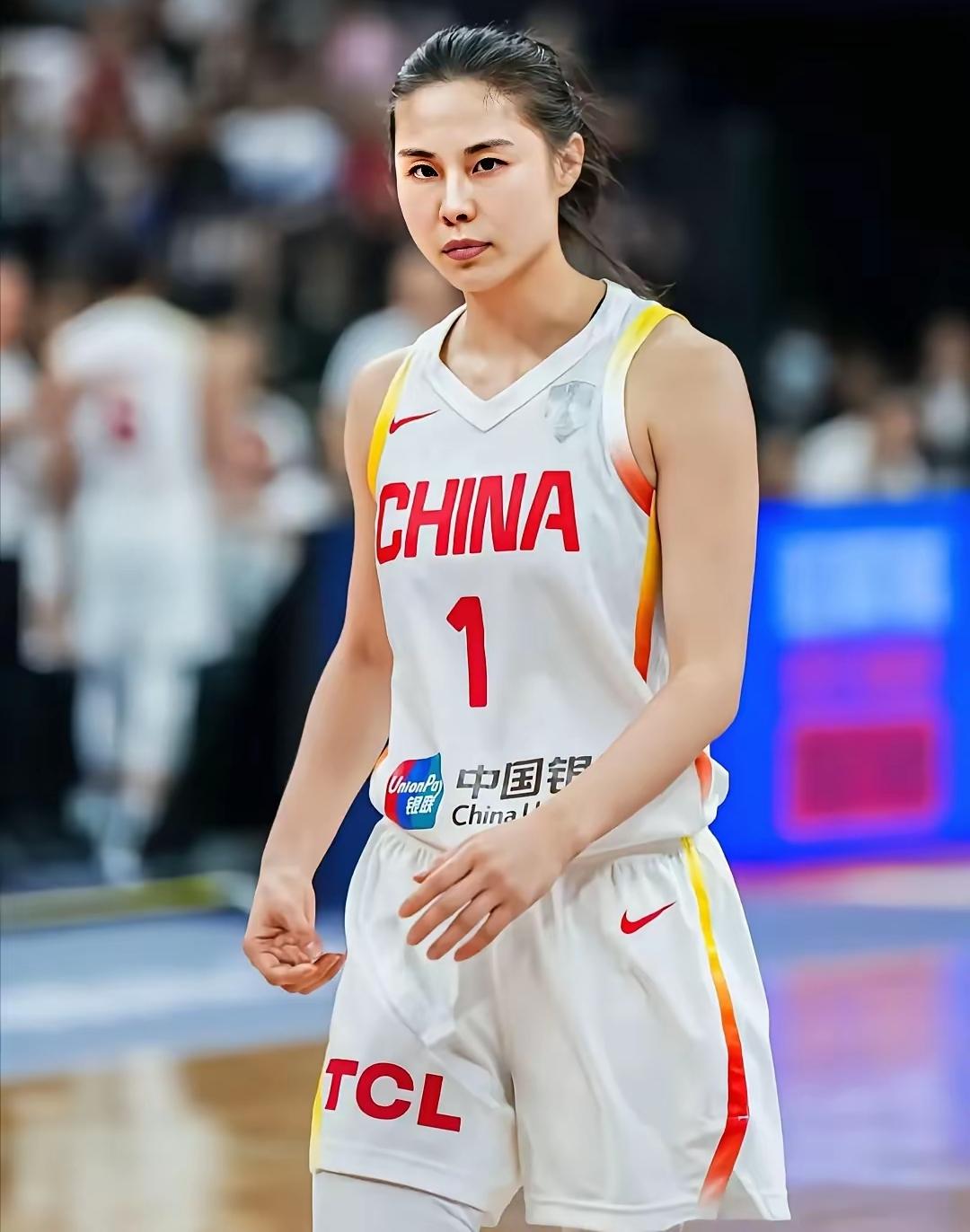 实话实说，中国女篮86-76击败南苏丹女篮，以下三人绝对是球队的奇兵：第一位