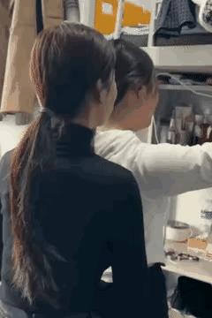 我也想要这样的室友，谁能发一个[捂脸哭][捂脸哭]