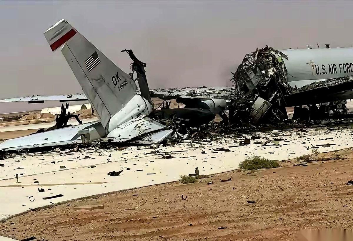 那片占地15平方公里的苏丹王子基地，沙特沙漠里的一个钢铁堡垒。两千多名美军士兵，