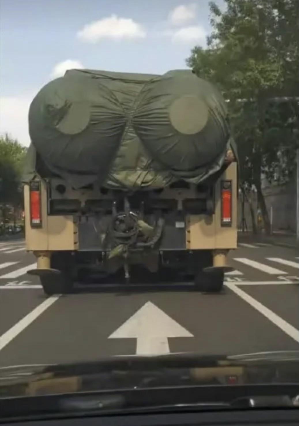 这难道就是传说中的红旗29么？[吃瓜]难怪之前有消息说红旗19都可以出口来着