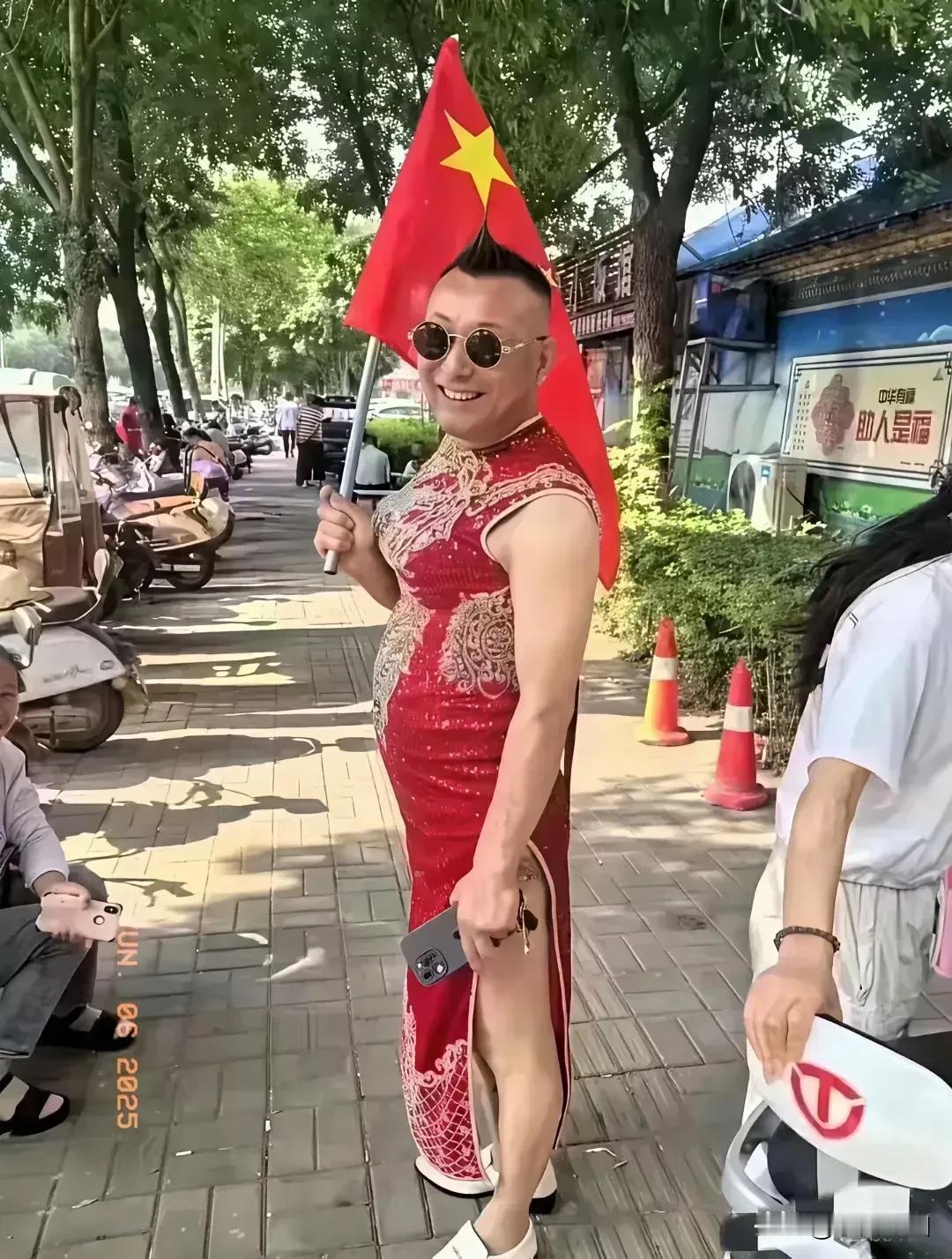 今天是全国高考的第二天！昨天的语文考试已经淘汰了三分一，就因为一篇作文；昨天