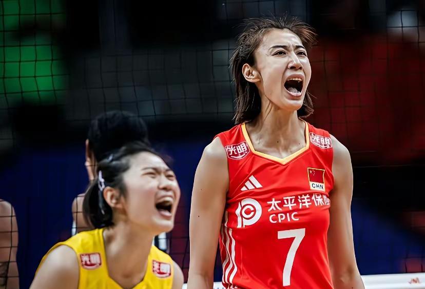 中国女排&法国女排人员全方位对比。1、主攻：王梦洁（不相上下）卡绍特庄宇珊