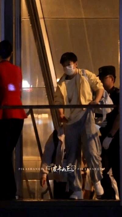 你知道吗？孙颖莎一条裤子就让全网看清了什么叫“人间清醒”！4月23号她从成