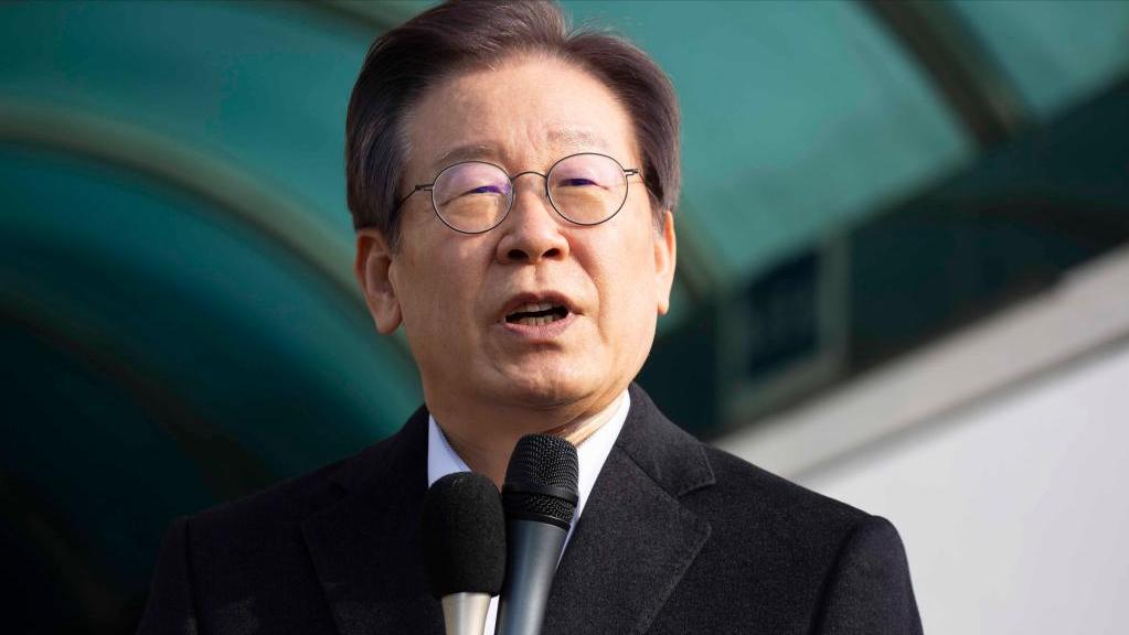 李在明可能是韩国史上最狠的总统，他直接拆了检察厅。要知道，这检察厅从19
