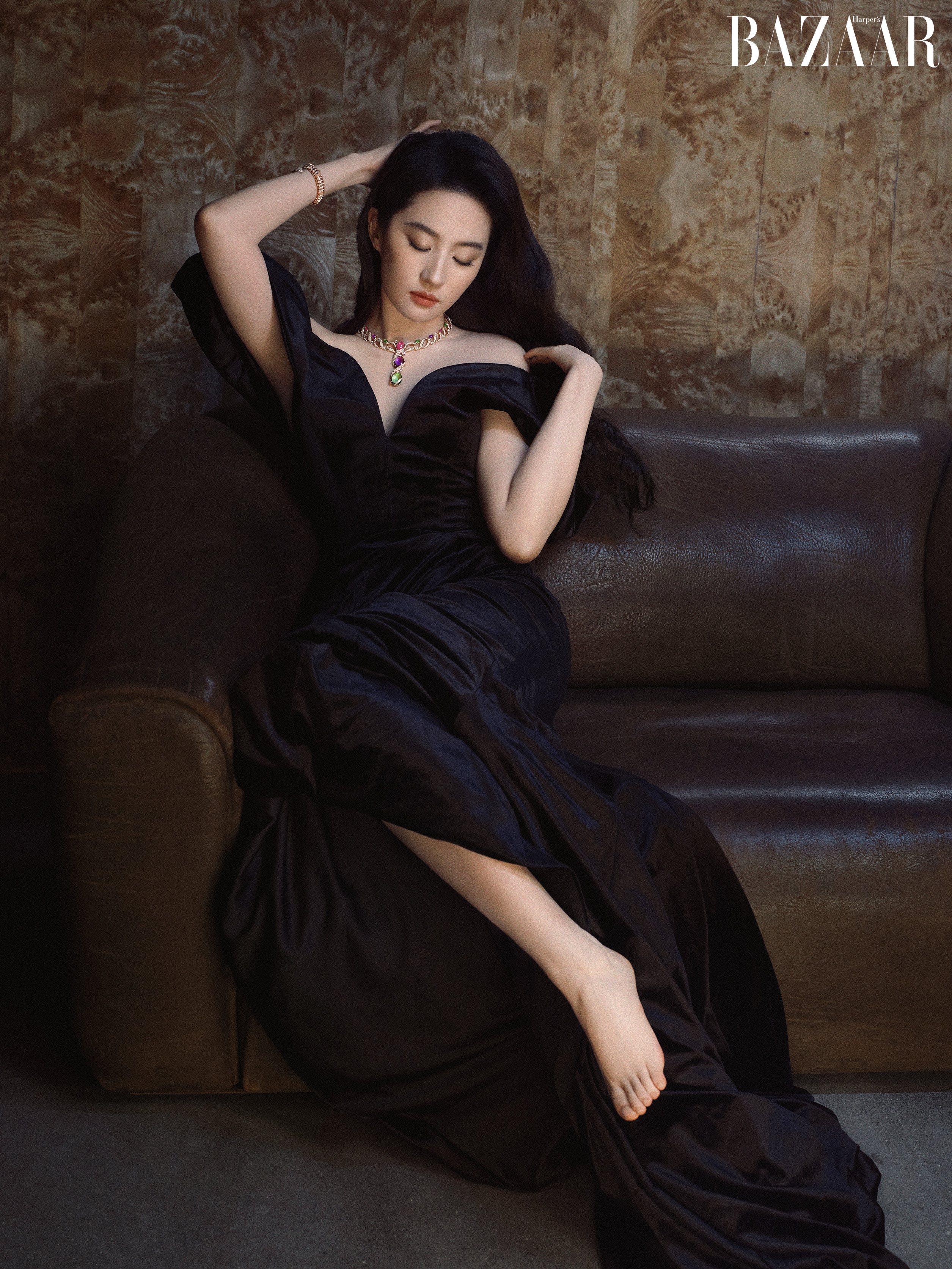 芭莎金九宝格丽高珠刘亦菲佩戴BVLGARI宝格丽高级珠宝登上《时尚芭莎》2026