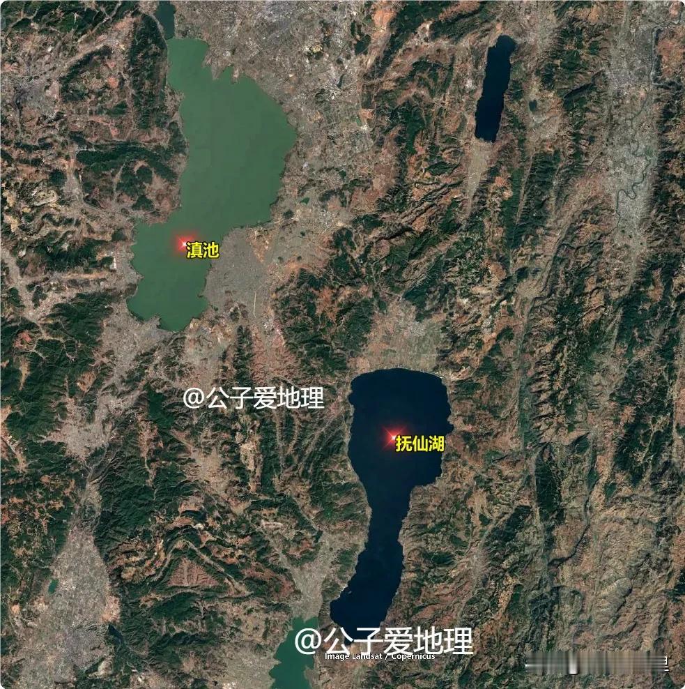 为什么抚仙湖和滇池颜色不一样？你有没有想过，为什么同在云南，两个湖的颜色差距这