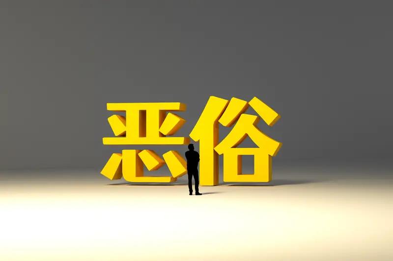 深圳这起强拉病人致死事件太令人气愤了！2025年8月5日凌晨，54岁的张女士突发