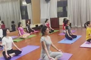 玩不起就别喊“不限次数”：贵阳瑜伽馆的“翻脸”大戏，该落幕了贵阳的孙女士花1