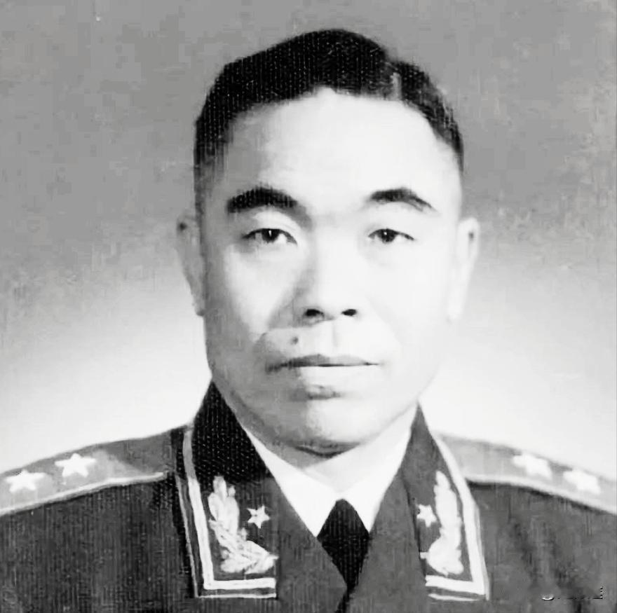 败退台岛的老蒋，听到曾泽生率领50军，在朝鲜战场上把美军、英军，打得跪地喊娘的时