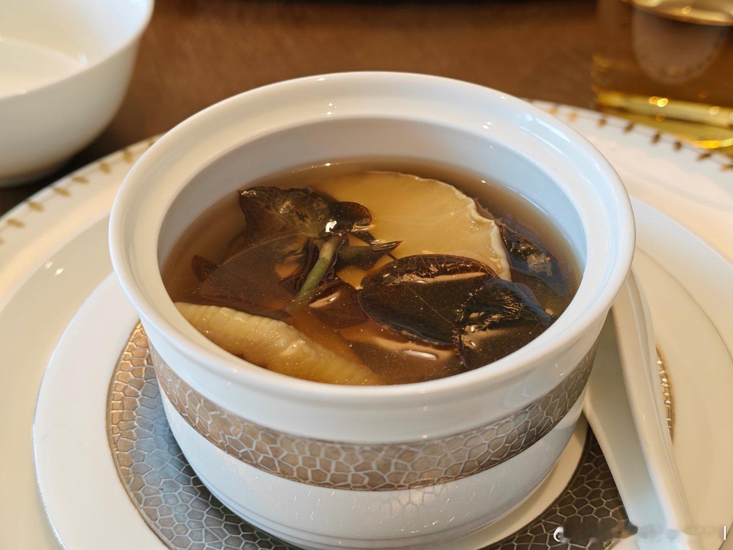 事已至此,先吃饭吧今天周末，大家都有好好吃饭吗？深圳·珍庭观时潮粤菜(侨城一