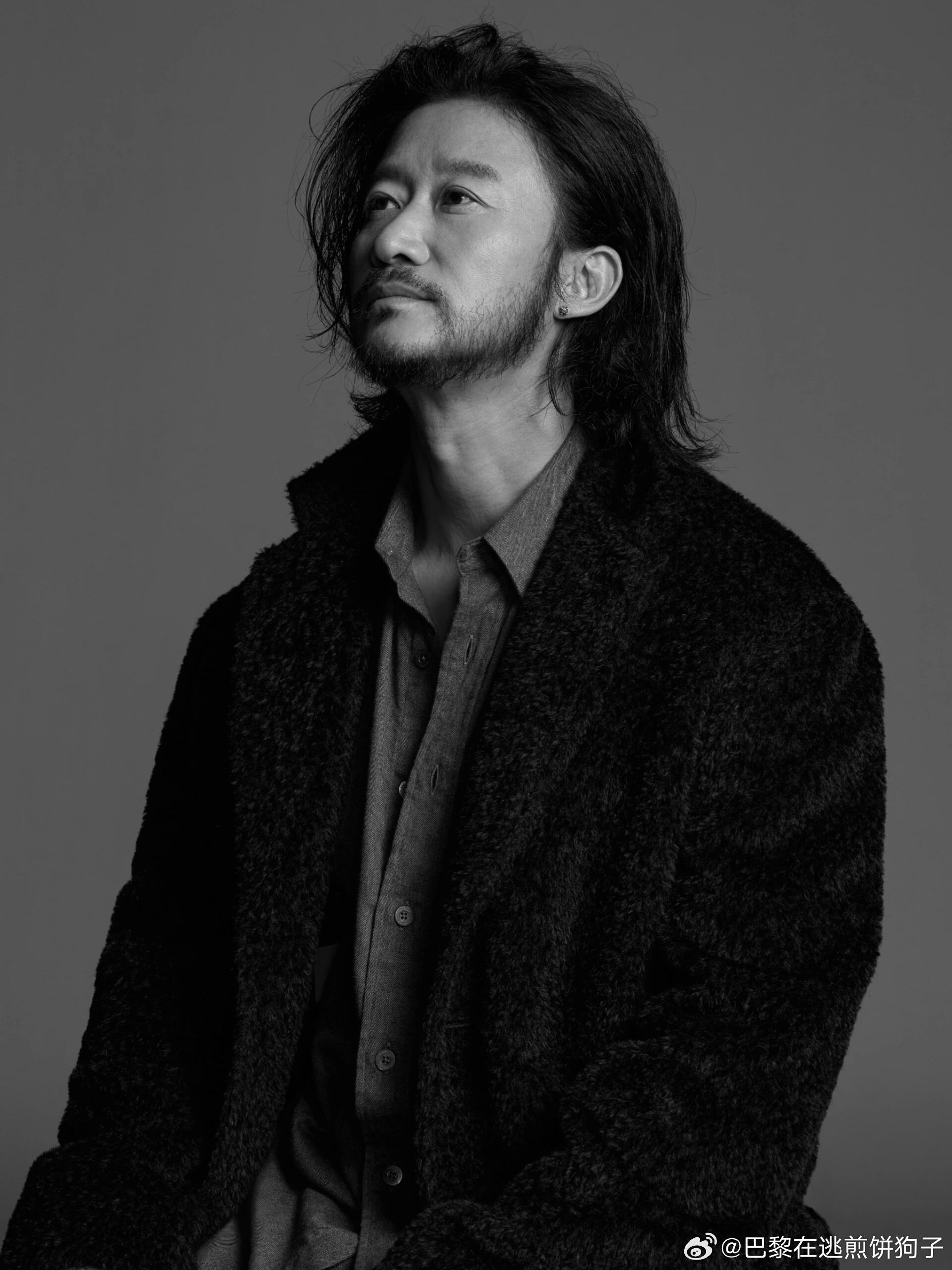 吴京换风格看到吴京的新风格，第一眼没敢认！但细看之下，那股子精气神和力量感没变，