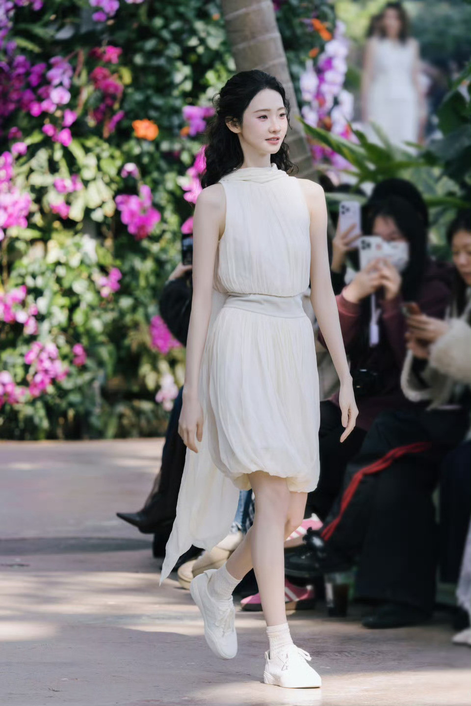 张艺凡 时代峰峻果然不养闲人张艺凡张艺凡张艺凡