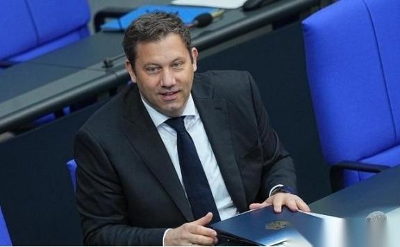 [吃瓜]德国财长拜尔说了两句狠话，第一句是“我们不要中国垃圾！”第二句是：“