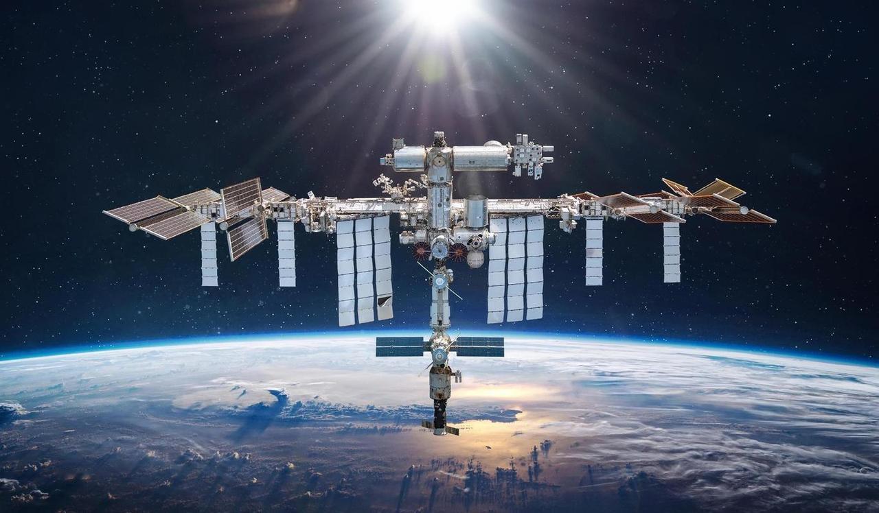 祸不单行！俄罗斯发射失败。航天也栽了个大跟头。联盟号飞船。刚把宇航员送