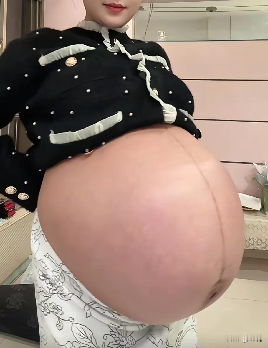 怀三胞胎的妈妈真的是太伟大了！