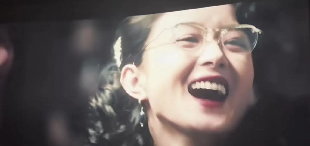 这种劲劲的太爽了。“别惹她，小心把你写进文章里。”四两拨千斤的让人吃瘪，太喜欢了