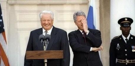 俄罗斯为什么不学中国，先隐忍装几年孙子，把经济发展起来呢？很多人看中国这些年