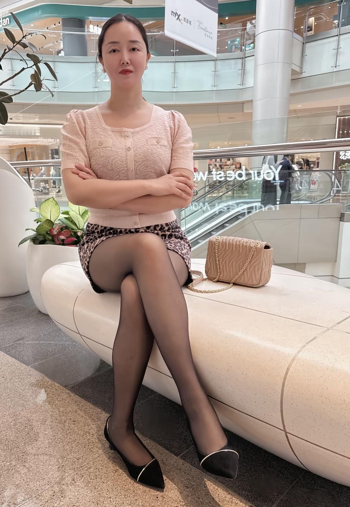 网友的熟韵姑妈