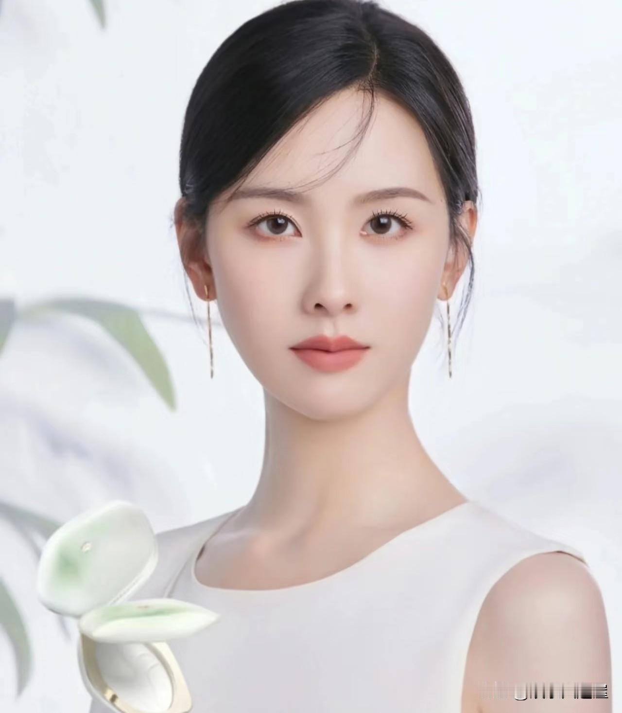 突然有点嫉妒陈都灵？不是因为长得好看，也不是因为演技好。而是因为她真有真才