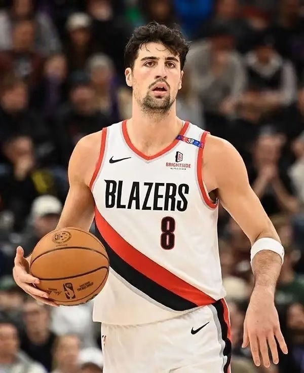 这5人本赛季有望成为全明星的新面孔：1、阿夫迪亚——来自开拓者，场均25.8分+