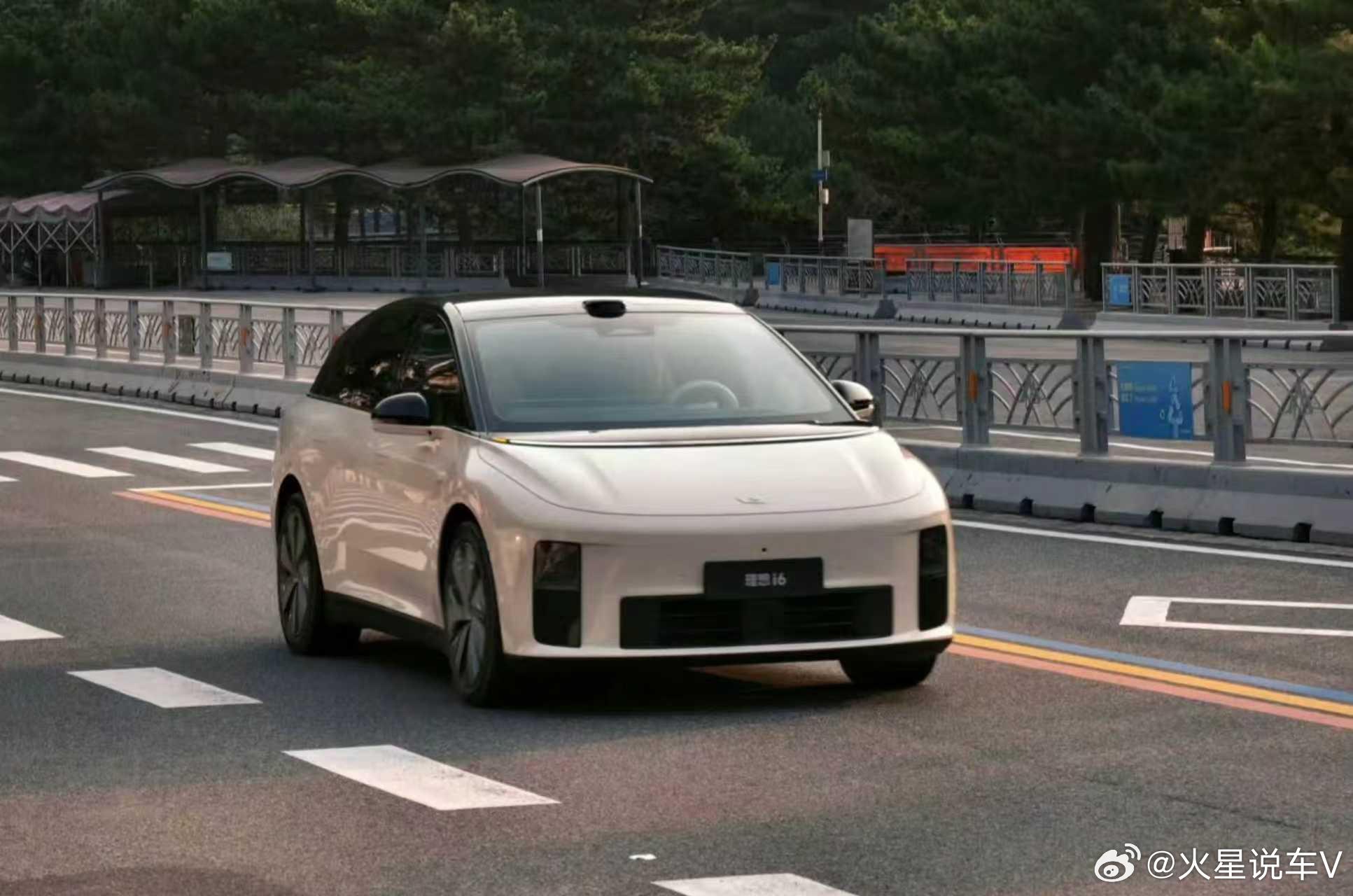 8月SUV销量榜发布：国产车包揽八席，燃油车3款上榜每月的汽车销量榜，向来是观察中国车市风向最直观的