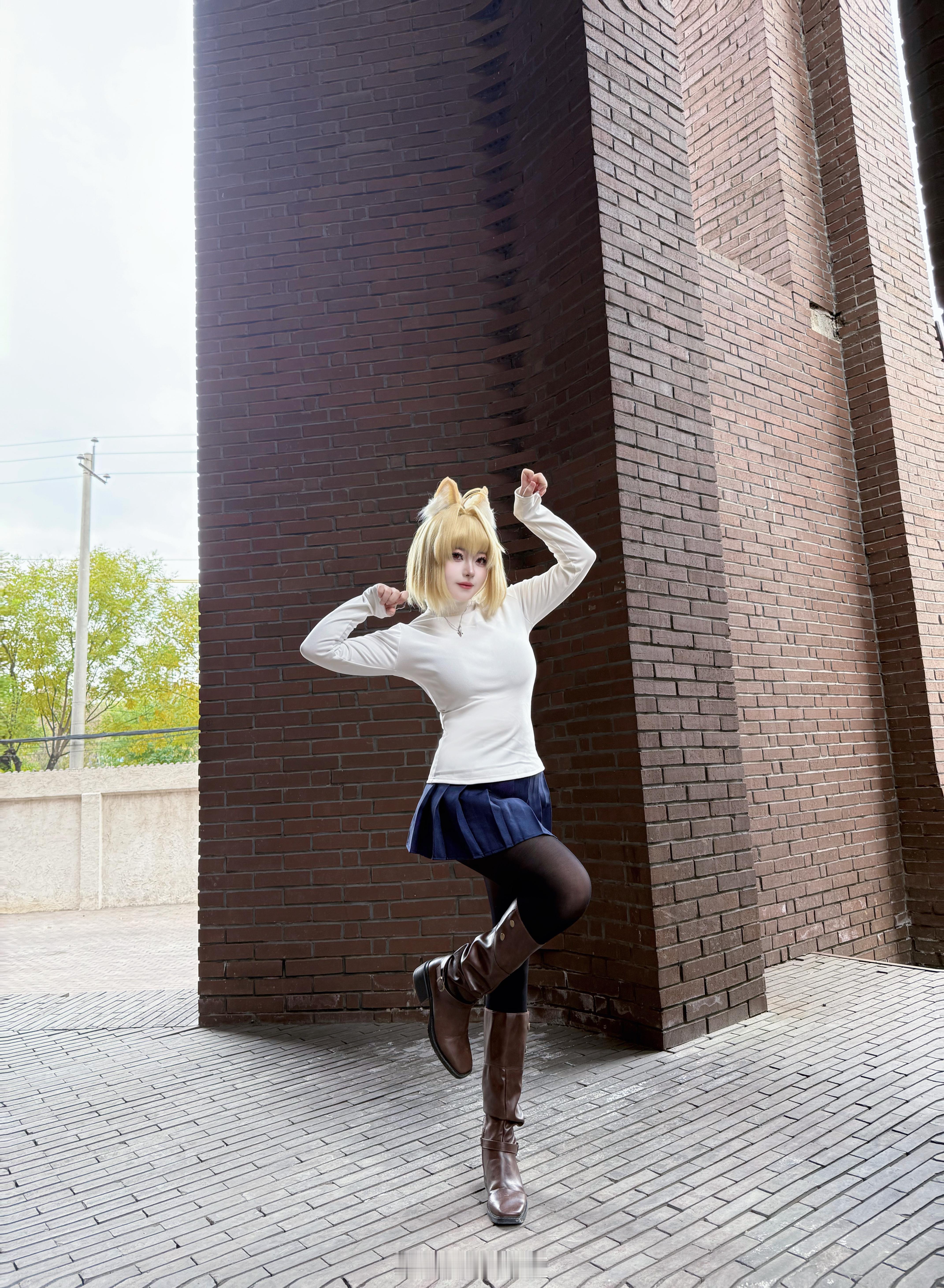 神秘猫之美少女