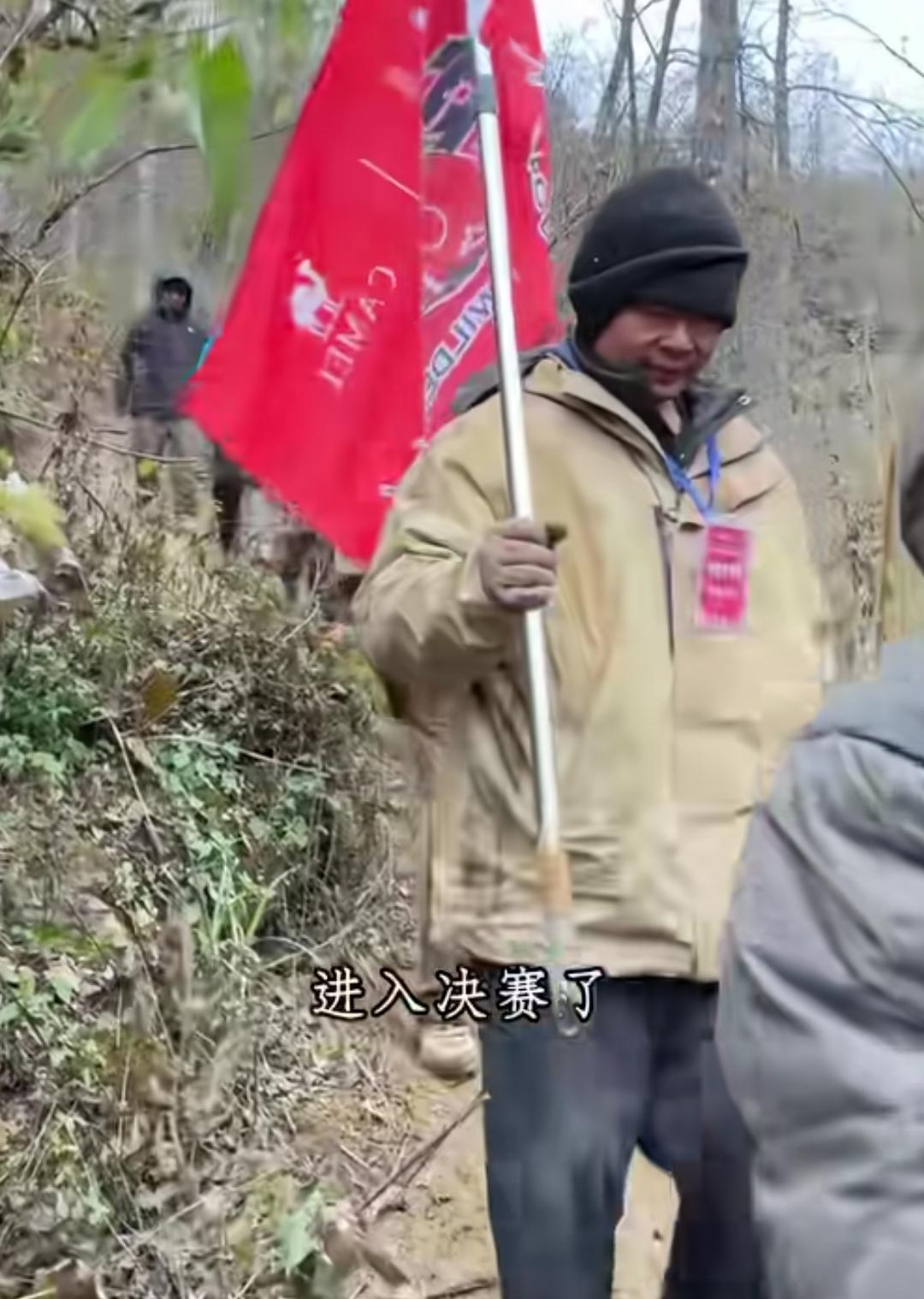 七星山“荒野求生”停了五天，这事说白了，就是一场流量戏的聪明暂停。主办方要的