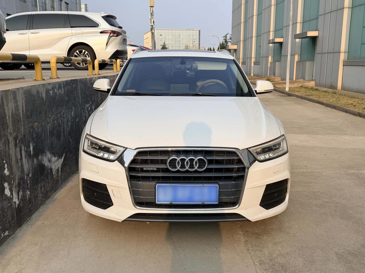 太心疼了，9块多的油价，实在是有点儿加不起油了！这两天跟朋友算了笔账，他开的