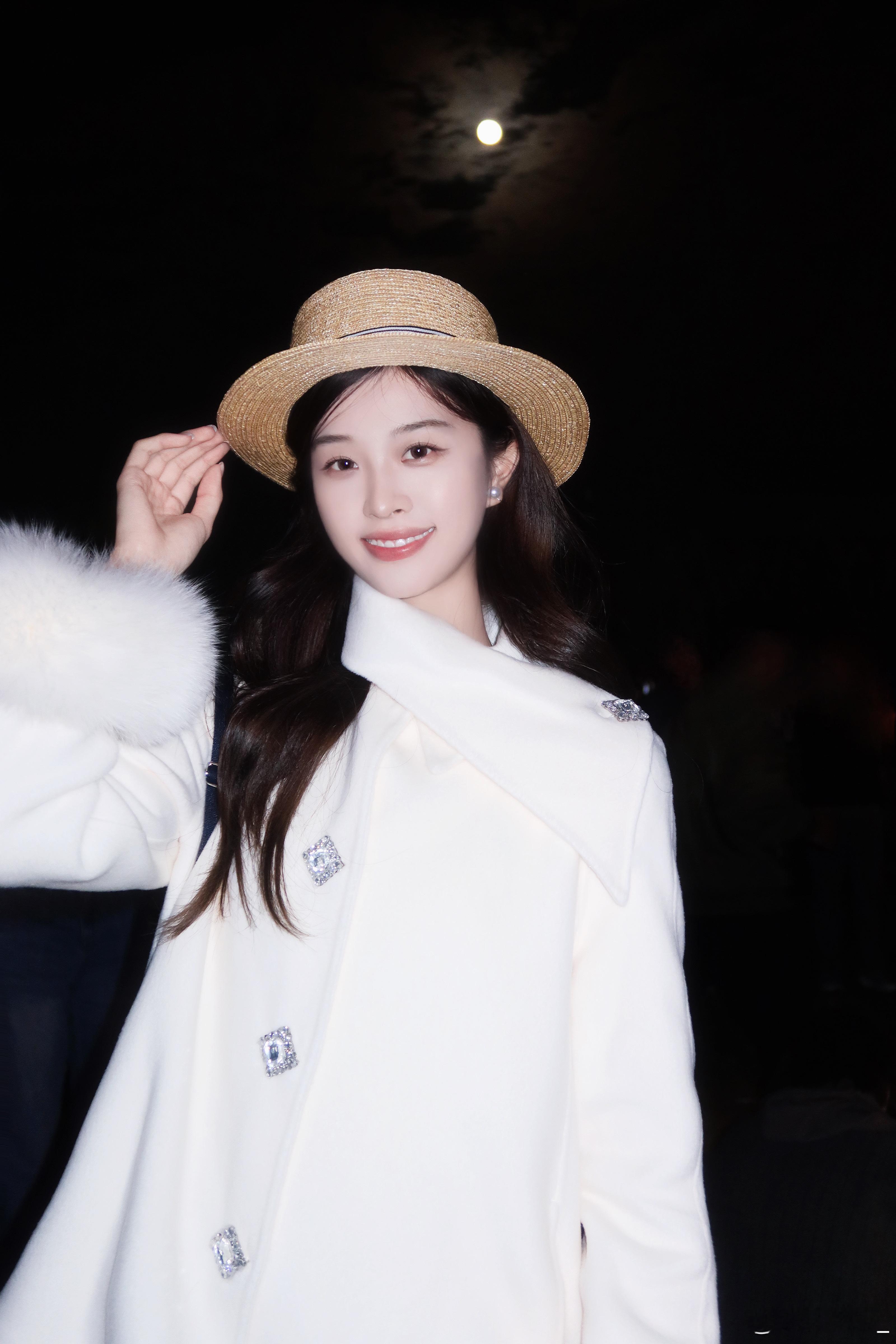 光落在你脸上温柔又明亮✨