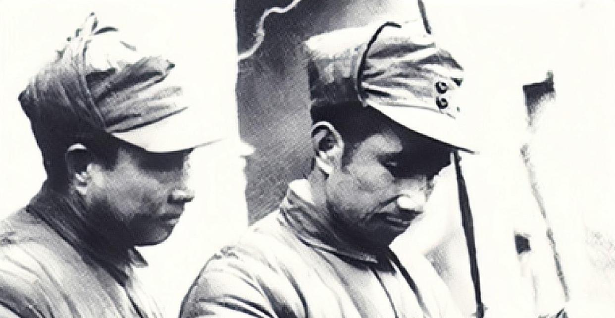 华野秘密行军3日，突遭蒋军轰炸，粟裕猛然大悟：快抓住那个排长1947年孟良