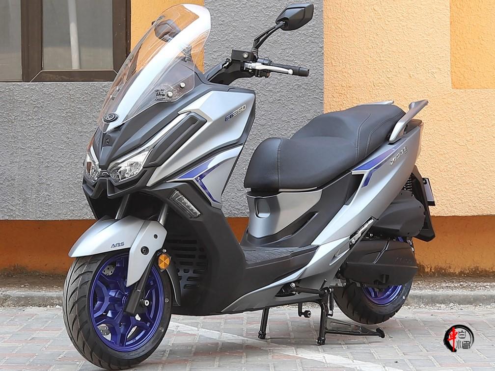 2025款光阳赛艇CT250：实用主义升级，售价19980元2025款光阳赛艇