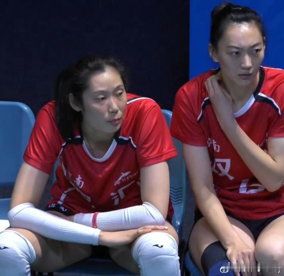 各省队好好学学：河南对朱婷，黑龙江队对王曼昱！这才是双向奔赴：河南女排5-