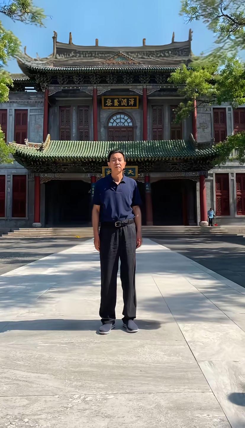 又看到耿市长了，发现耿市长最喜欢去的地方还是督军府。可想给耿市长提个建议，这里曾