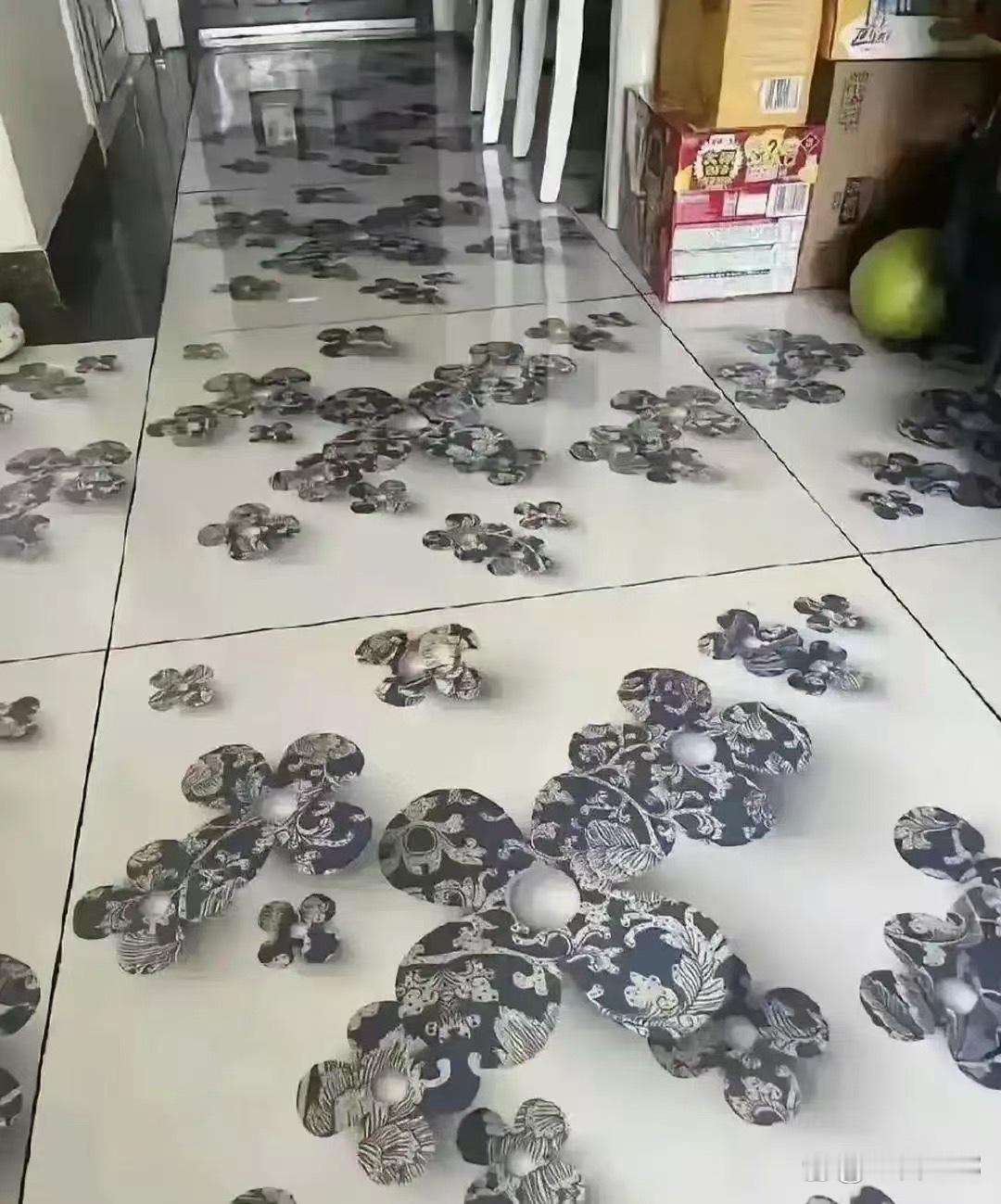 看到婆婆选的瓷砖，我满脑子只有“芭比Q了”