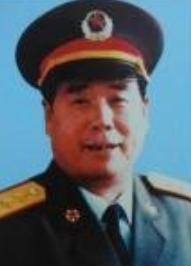 1986年傅全有视察墨脱时，发现300名解放军无一人穿军装，为何？ 麻烦看官