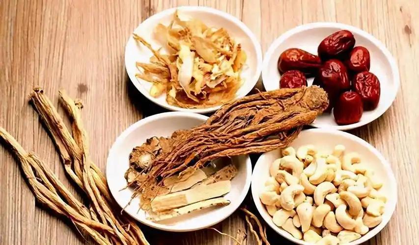 他达拉非可治勃起障碍，中老年使用，对心血管是利是弊？在现代医学史中，他达拉非最