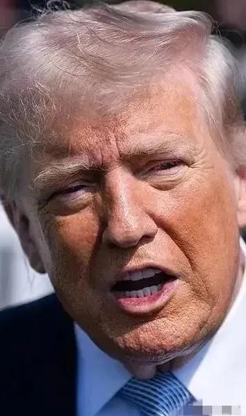 特朗普把我们全骗了！炸高官、轰伊朗、逼谈判，全是铺垫，目的只有一个：把驱逐舰钉