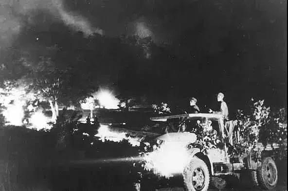 1952年，汽车兵张学仁到志愿军后勤站报到。刚把背包扔到墙角，指导员就拽着他