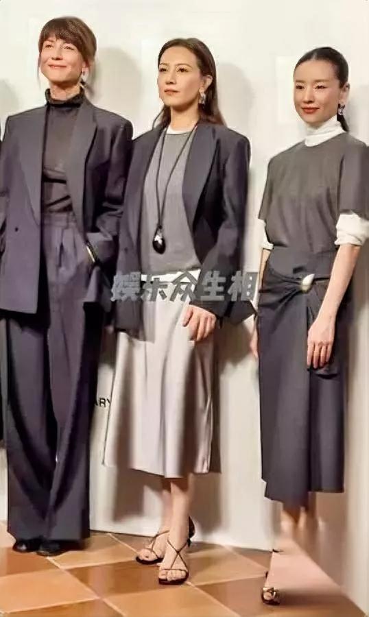 同框即封神！45岁高圆圆、45岁董洁、58岁苏菲玛索，三位“姐姐”一站，直接