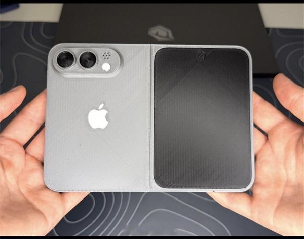 【折叠屏iPhone外观实锤！iPhoneFold最终版设计揭晓：再无悬念】有博