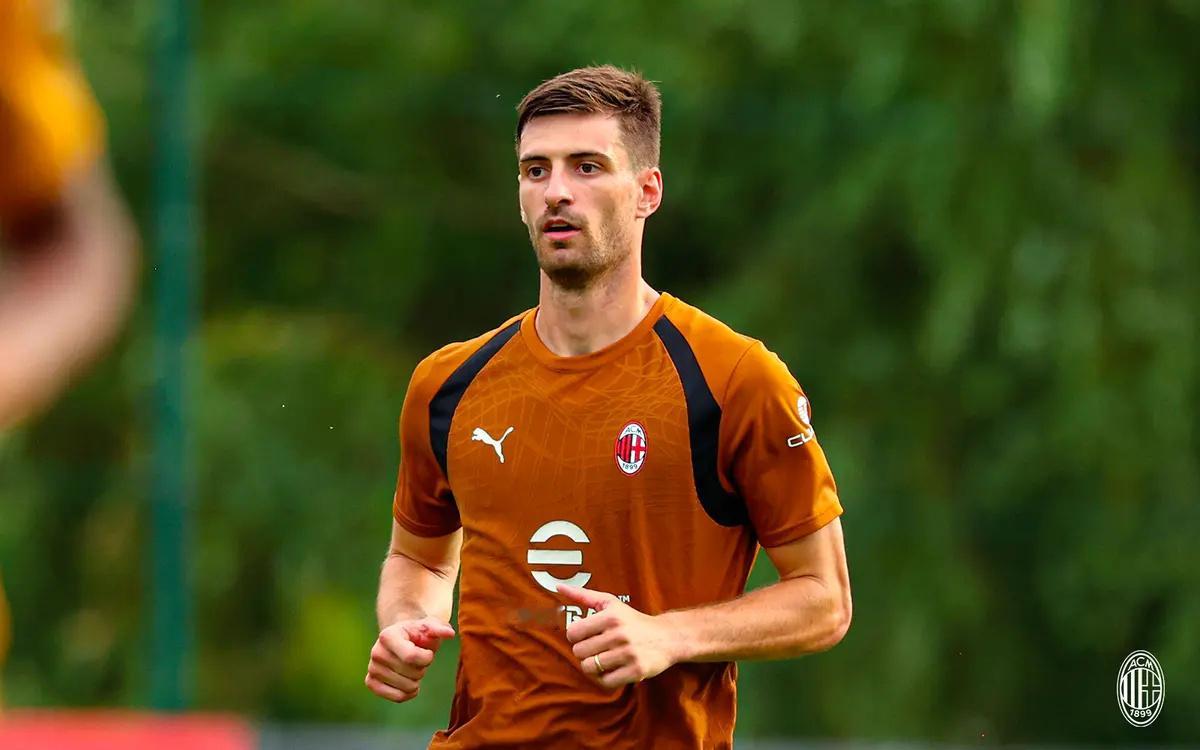 【AntonioVitiello】🔴⚫️今天加比亚🇮🇹继续在健身房进