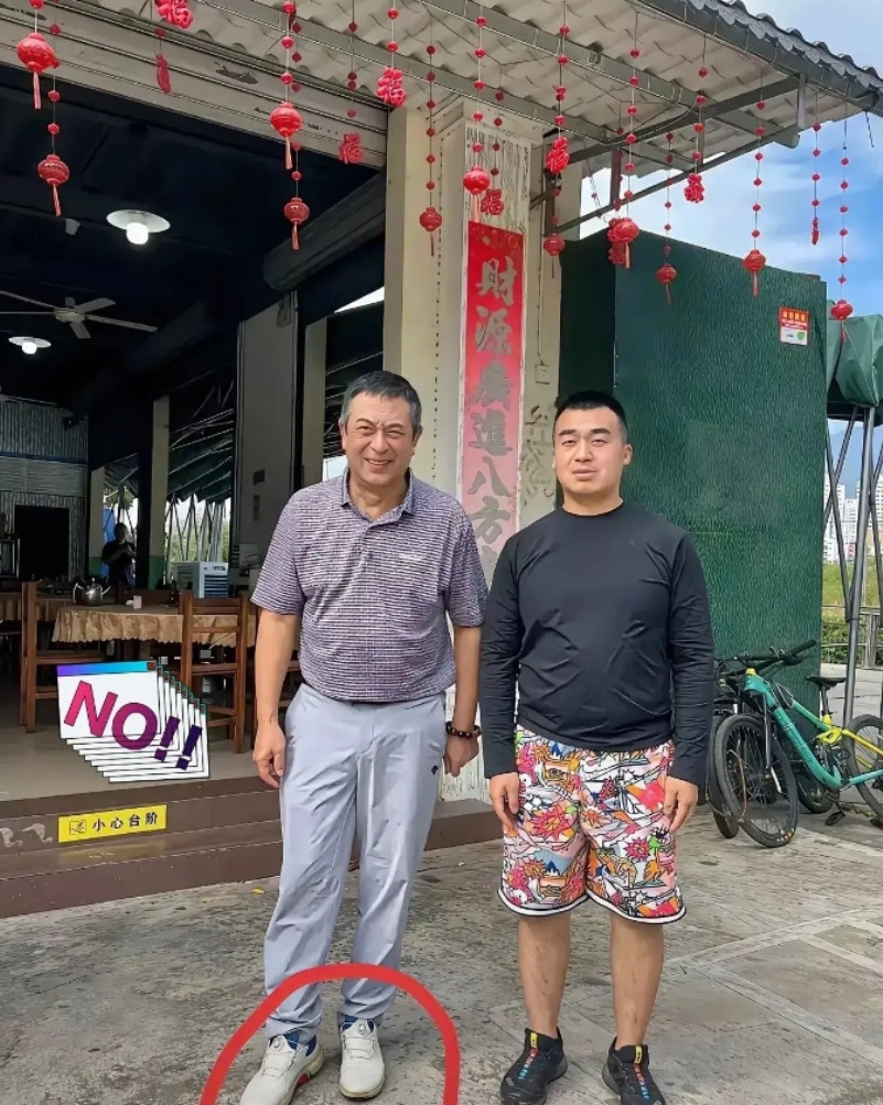老天呐，差一点没认出来。
