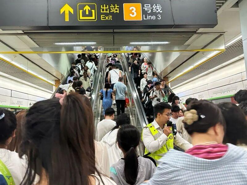 今年五一，徐州地铁真的火出了新高度，妥妥一线城市既视感！5月1日当天客流爆棚，假