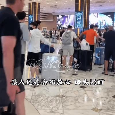 莎莎到达酒店头头和甜甜俩哥哥紧盯！这是抵达拉斯维加斯酒店时的画面，头头和皓哥在