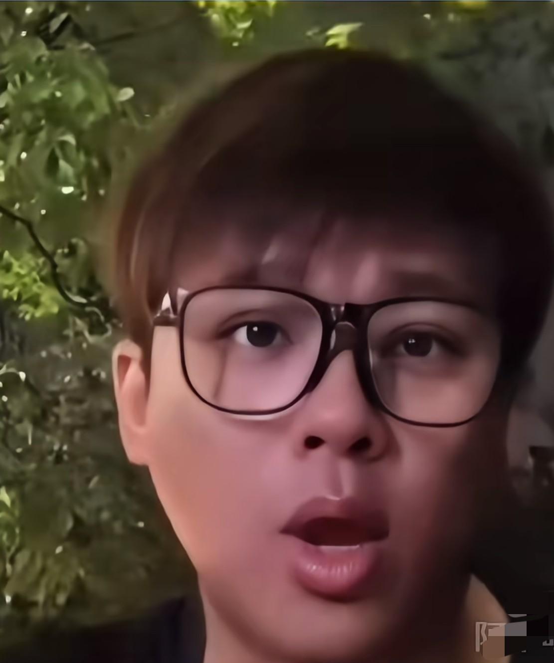 晚上葛斯齐直播，终于看见具俊晔了！葛斯齐在金宝山待了三四天，终于见到了具