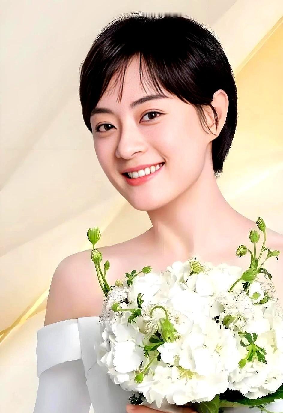 真正聪明的丈夫，都在家里当“生活白痴”。孙俪手机一震，邓超的微信跳出来：“老婆