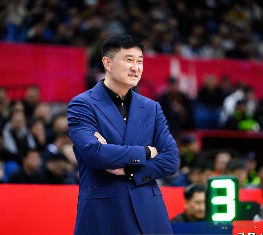 中国男篮近年来四大教练员，分别创造了最差记录。1、杜峰：（两次亚洲杯最差成绩）