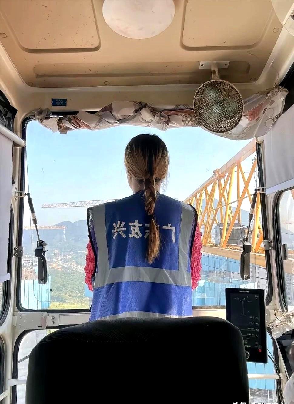 4个月拿命换的2万5血汗钱被包工头黑了，你猜一个36岁的农村大姐会怎么反击？一