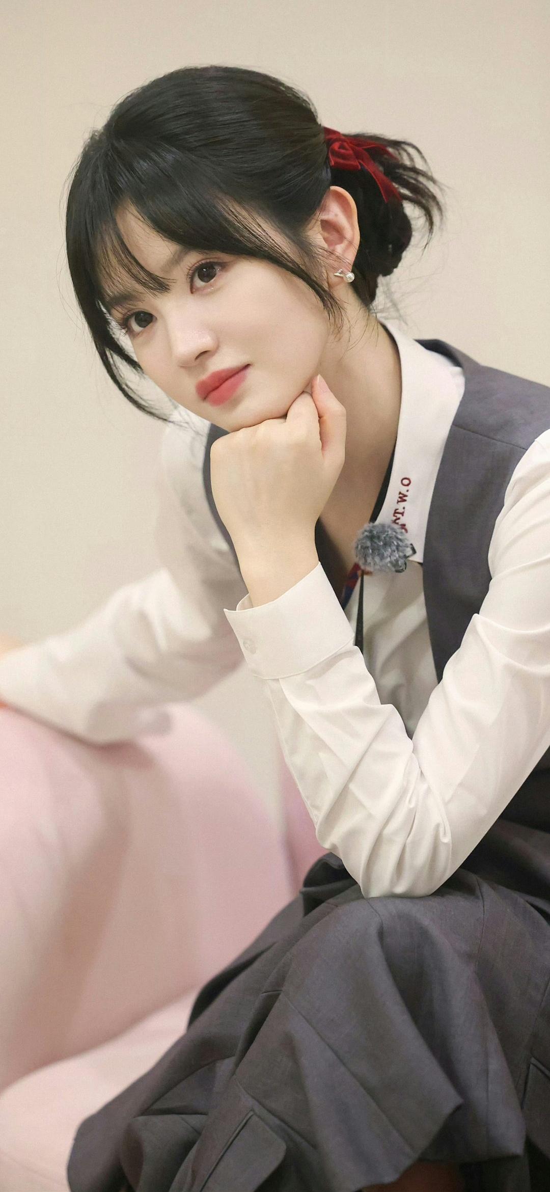 田曦薇。 每日分享，宝藏女孩