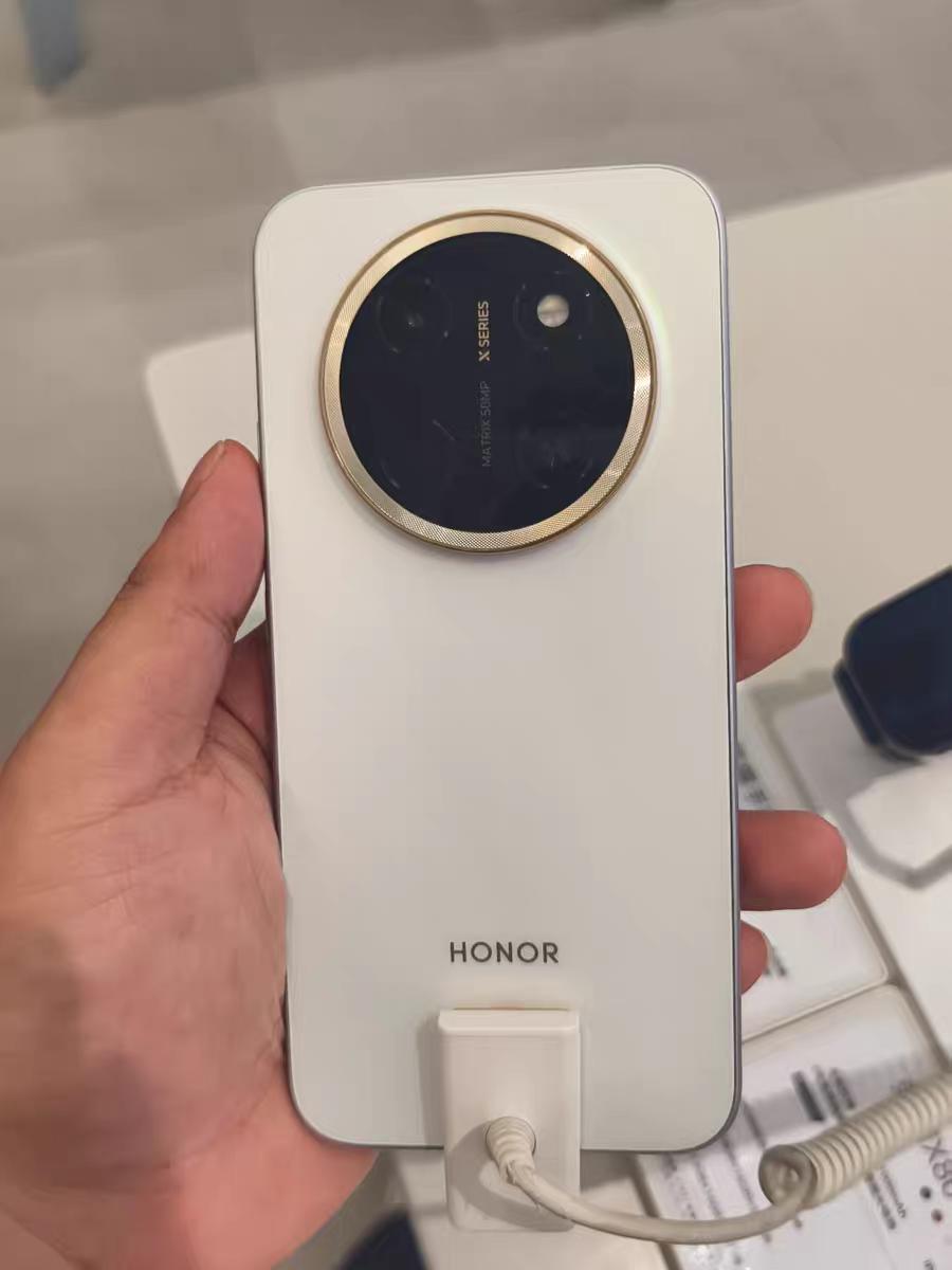 是不是总被手机续航拿捏？一天三充真的太闹心了看完荣耀X80ProMax拆机